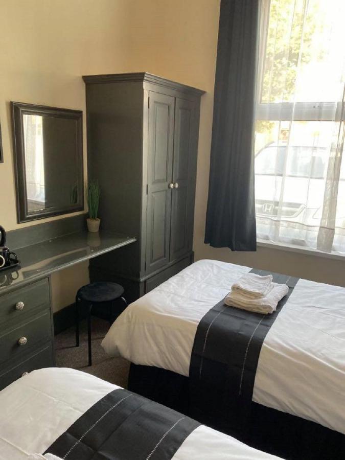 Burlington Hotel Сандаун Екстер'єр фото